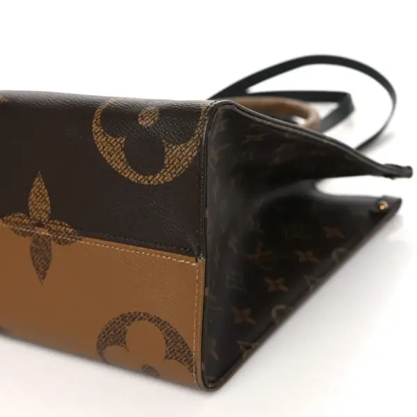 LV OnTheGo MM Reverse Giant Monogram Canvas