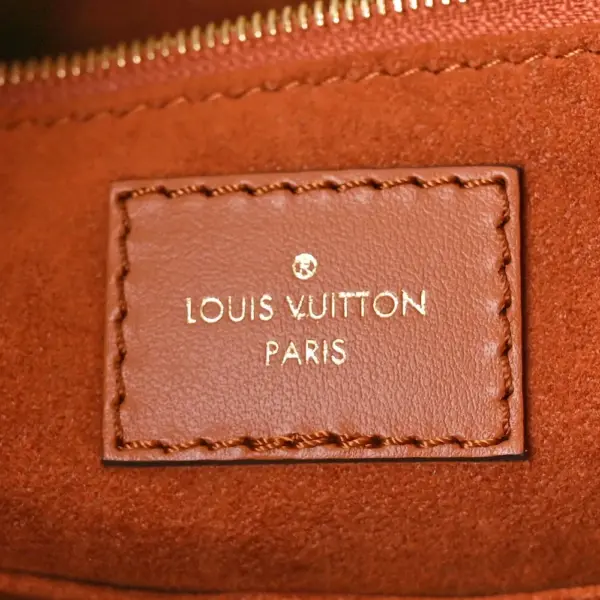 LV Neverfull MM Cognac Giant Monogram Empreinte Leather